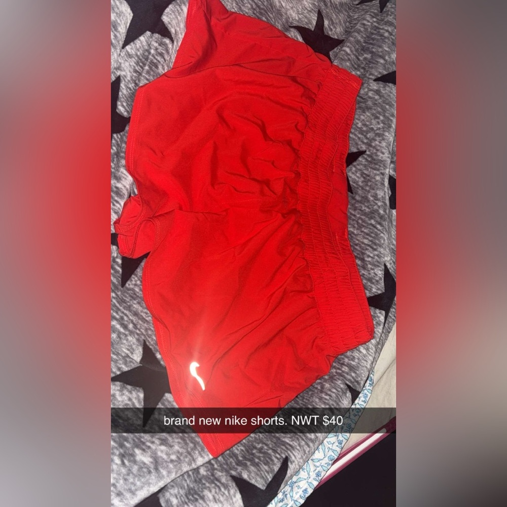 Nike Women's Training Jacket in Red - XL